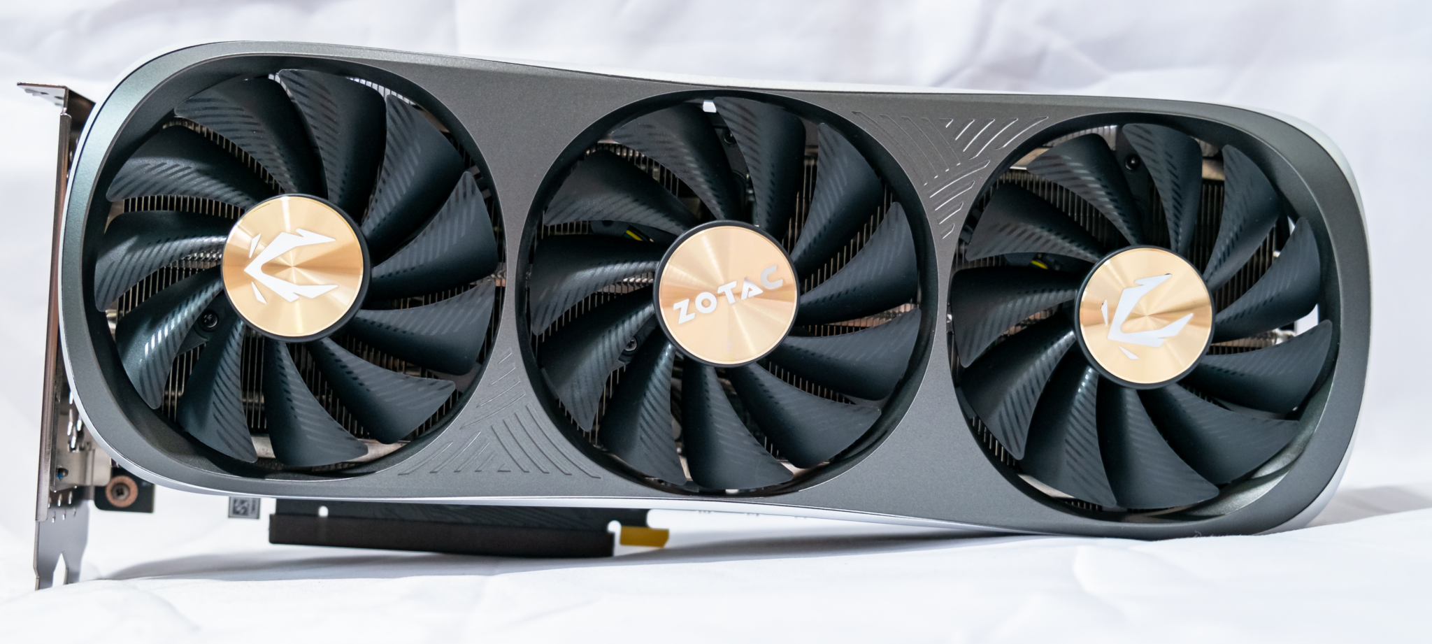 Zotac RTX 4070 Ti Trinity OC - review - Einfoldtech